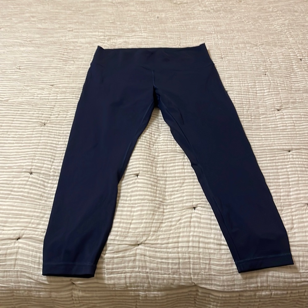 Lululemon navy capri leggings size 16
